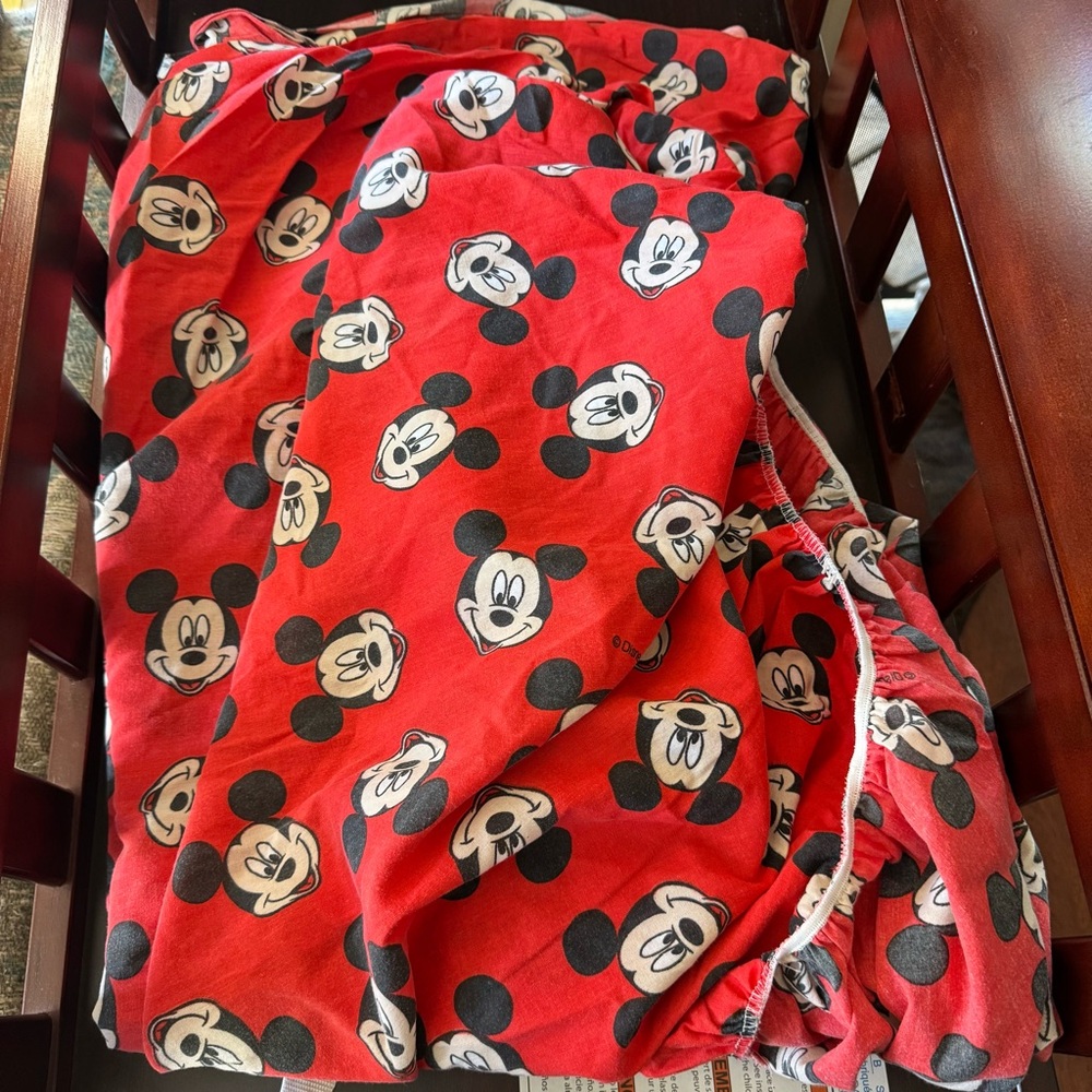 Disney Red‎ and Black Mickey Mouse Fitted Sheet TWIN